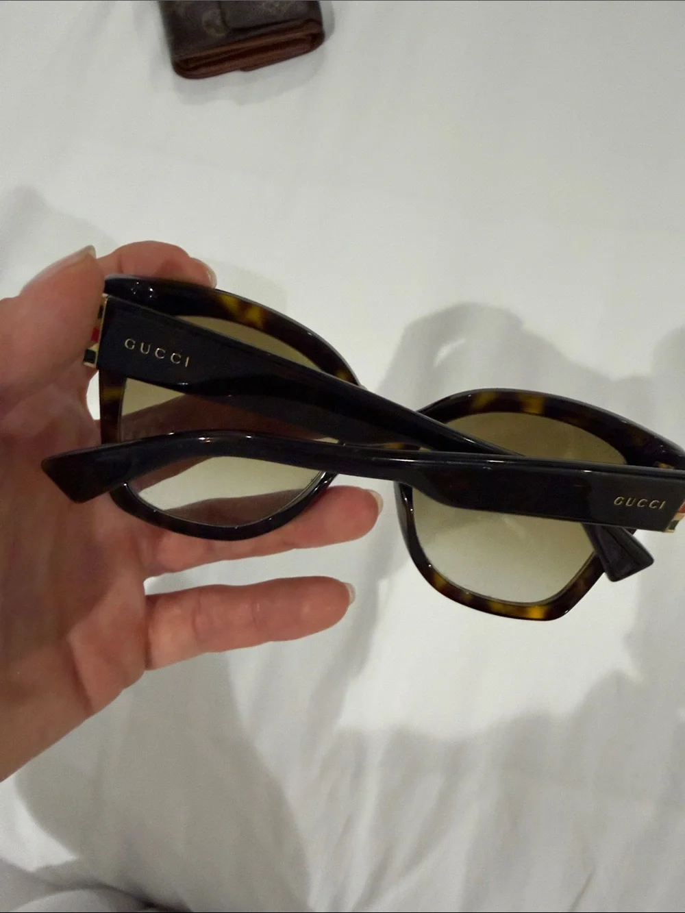 Gucci Tortoiseshell and Black Oversized Sunglasses with Gold Detail - Picture 2 of 3